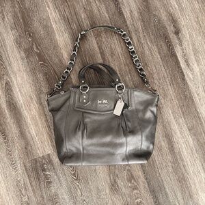 COACH | Silver Handbag with Chain Strap